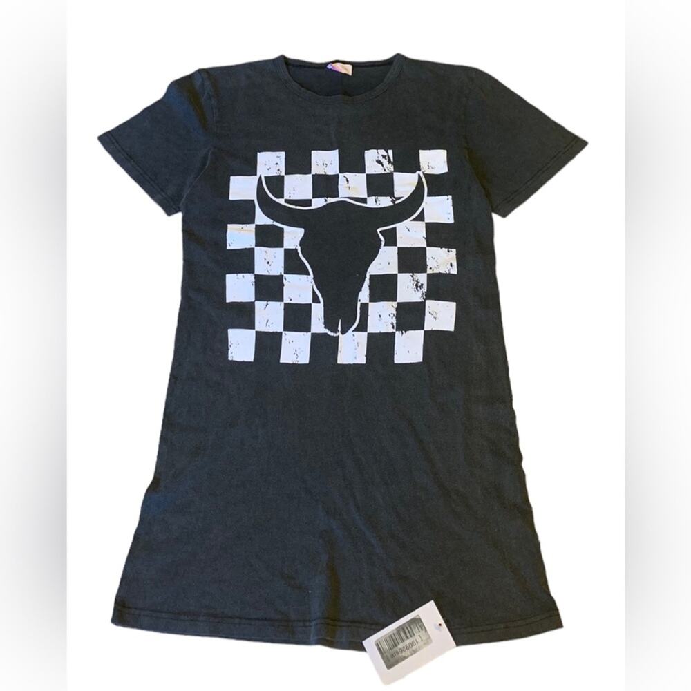NWT Pink Lily Women's Graphic‎ T-shirt Western Ranch Burn Out Size Small